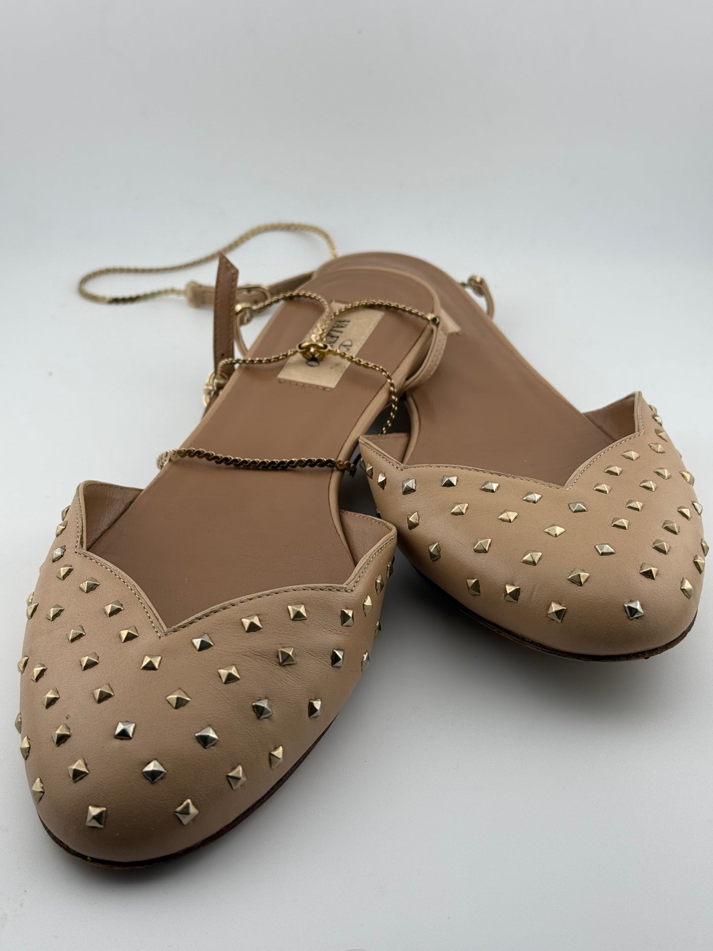 Valentino Studded Flats with Ankle Chain - Nude/Gold (EUR 39.5)