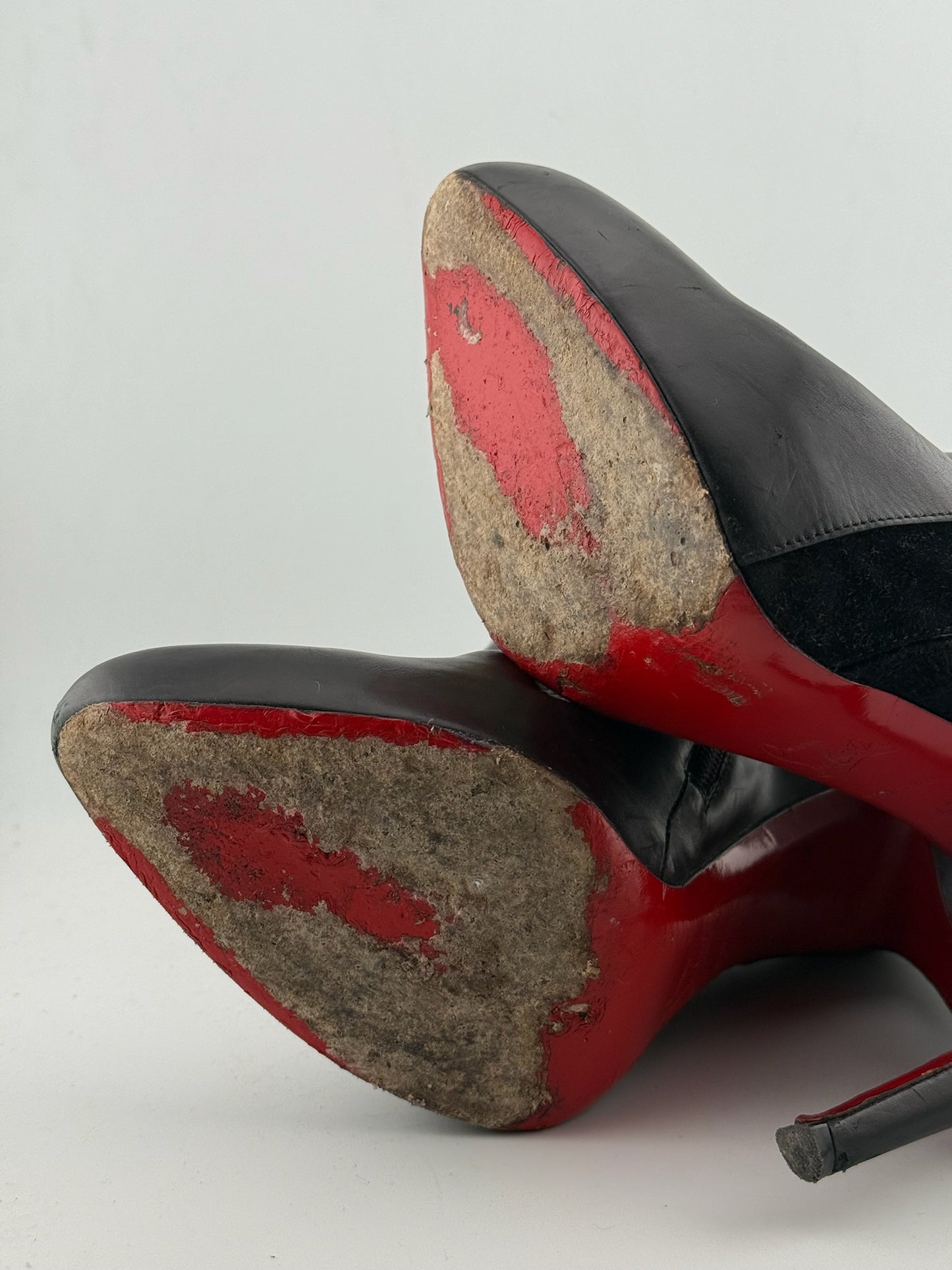 Christian Louboutin Shoe Boot with Criss Cross Shoe Lace Detail - Black (Size 40)