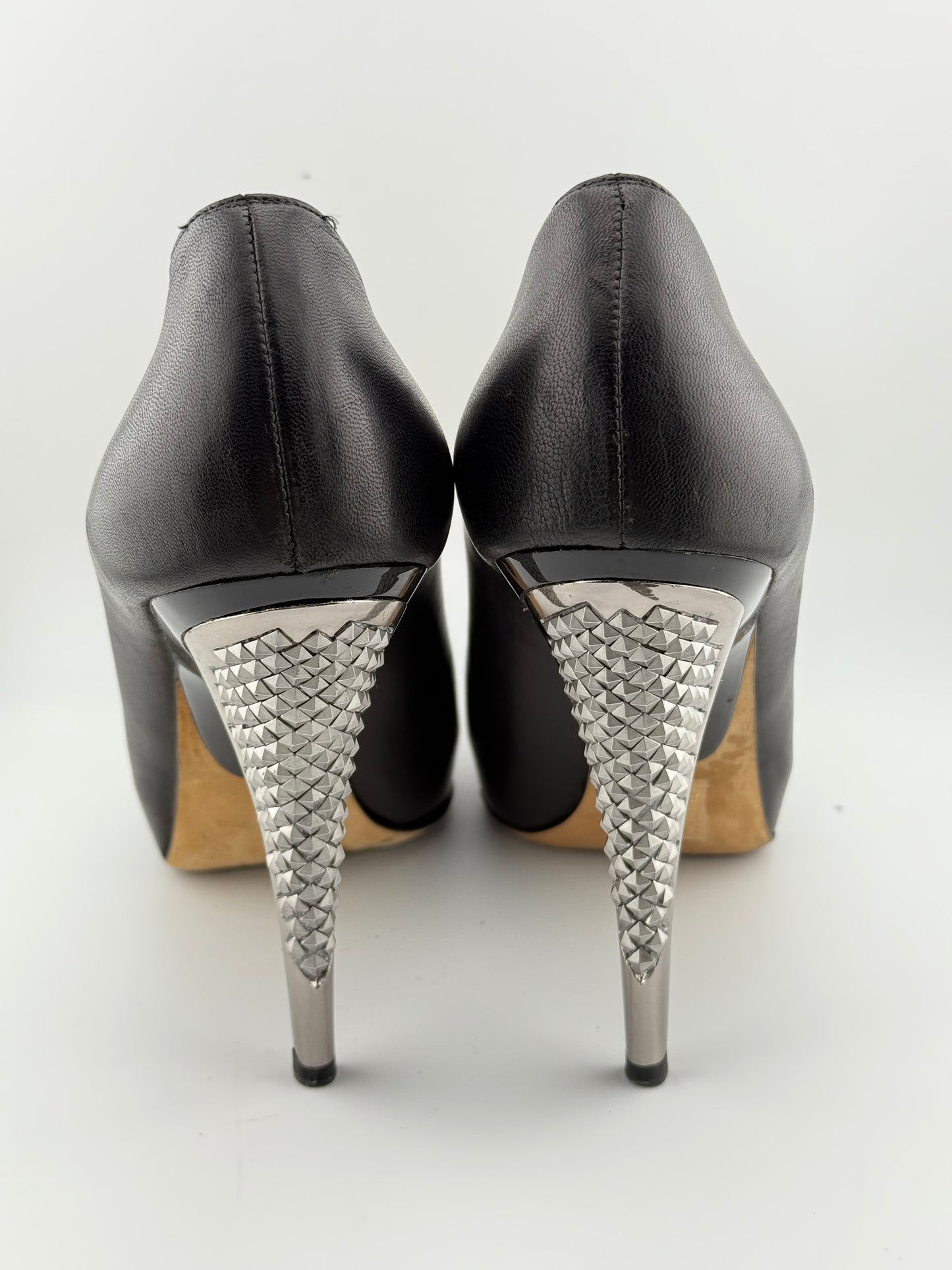 Jimmy Choo Heeled Pumps with Statement Heel - Black/Silver (EUR 40)