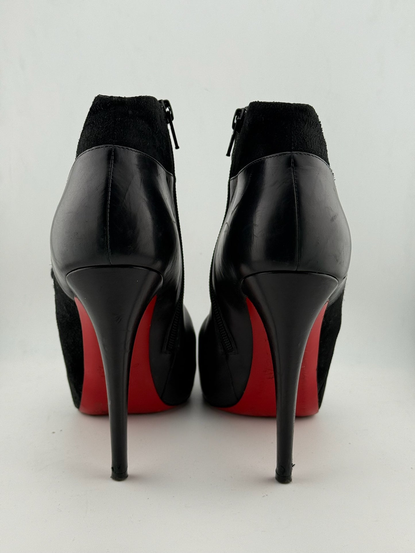 Christian Louboutin Shoe Boot with Criss Cross Shoe Lace Detail - Black (Size 40)