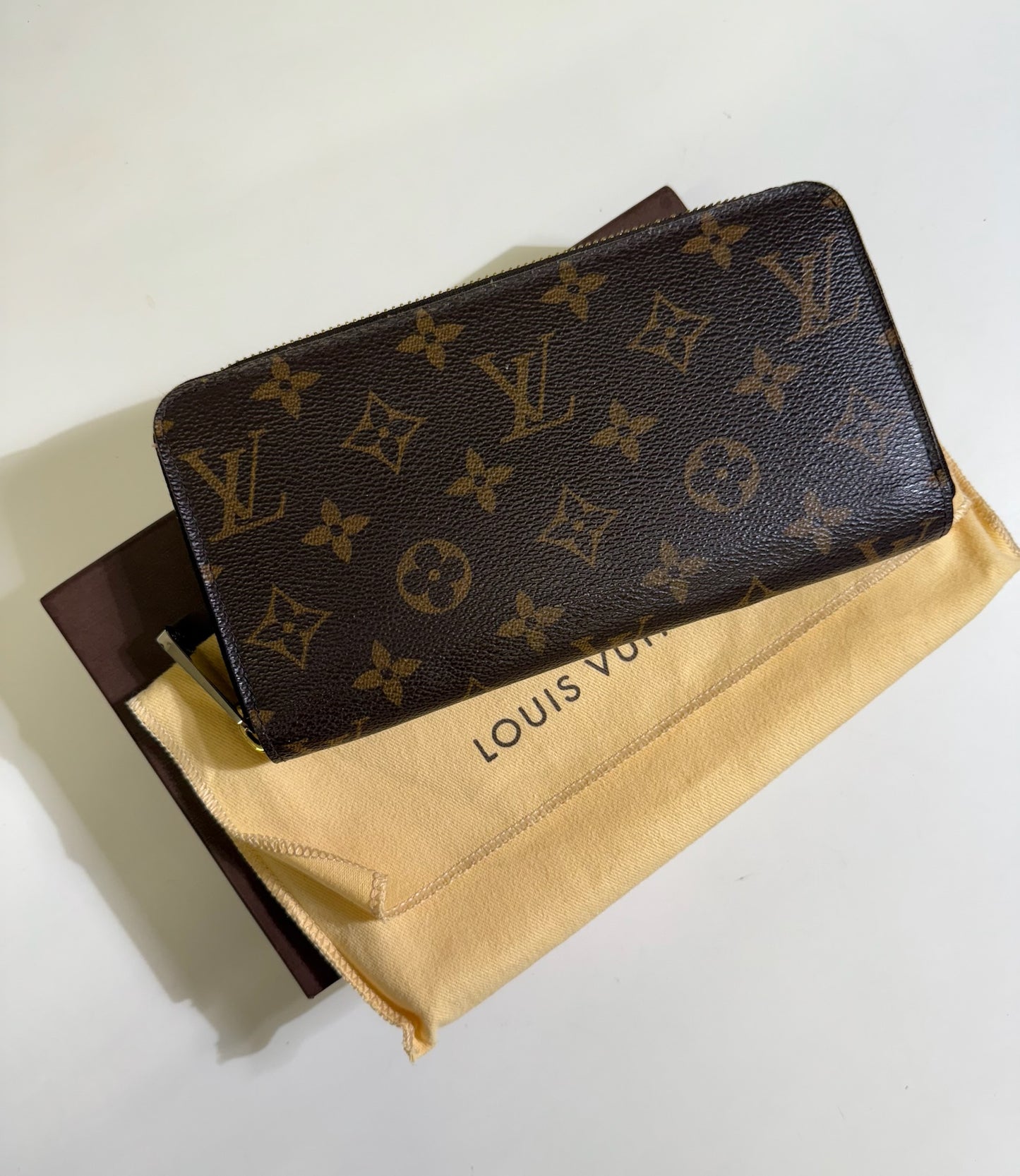 Louis Vuitton Zippy Wallet - Coquelicot