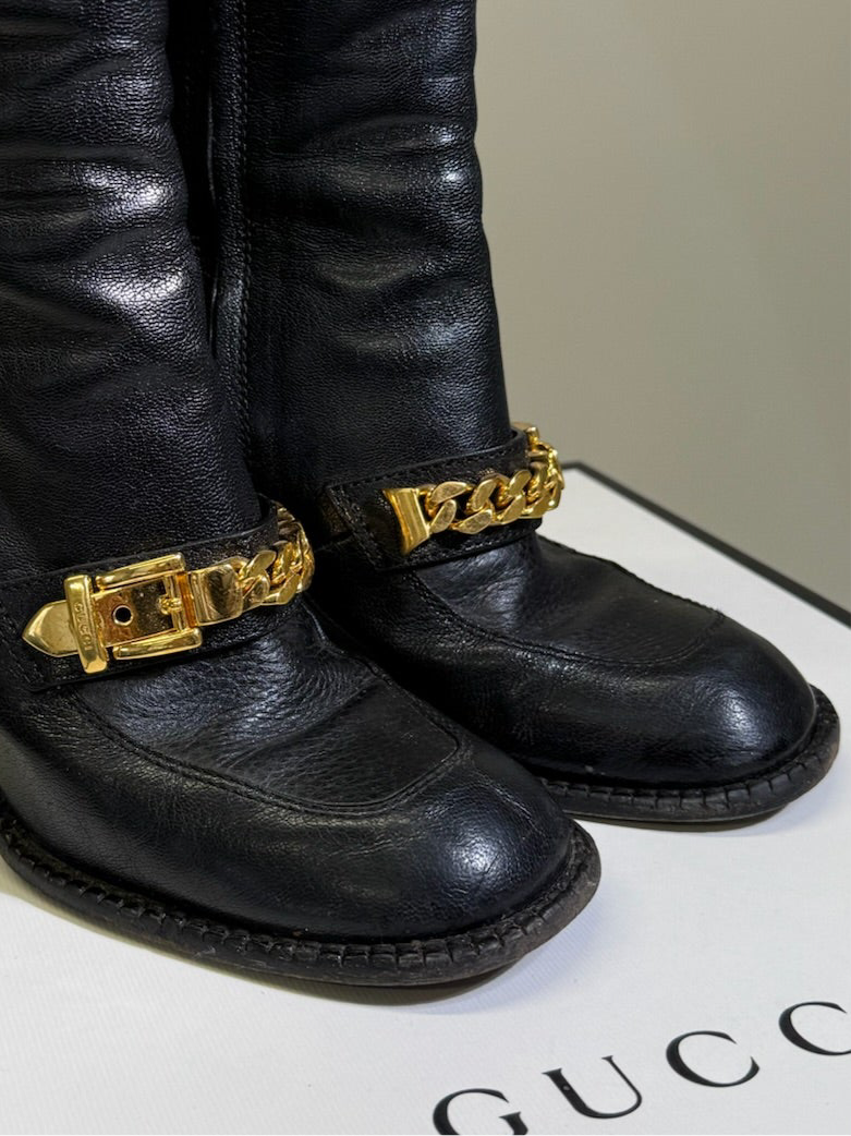 Gucci Leather Heeled Ankle Boots with Sylvie Chain 85 – Black (Size 38)