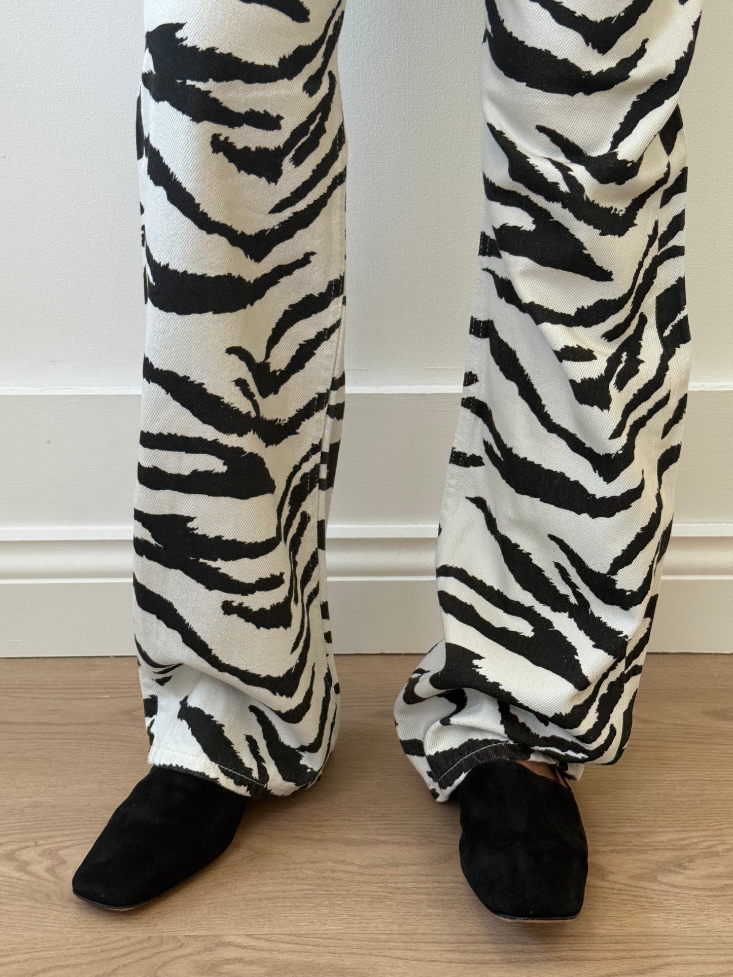 Reformation High-Rise Jean with Tiger Print (27)