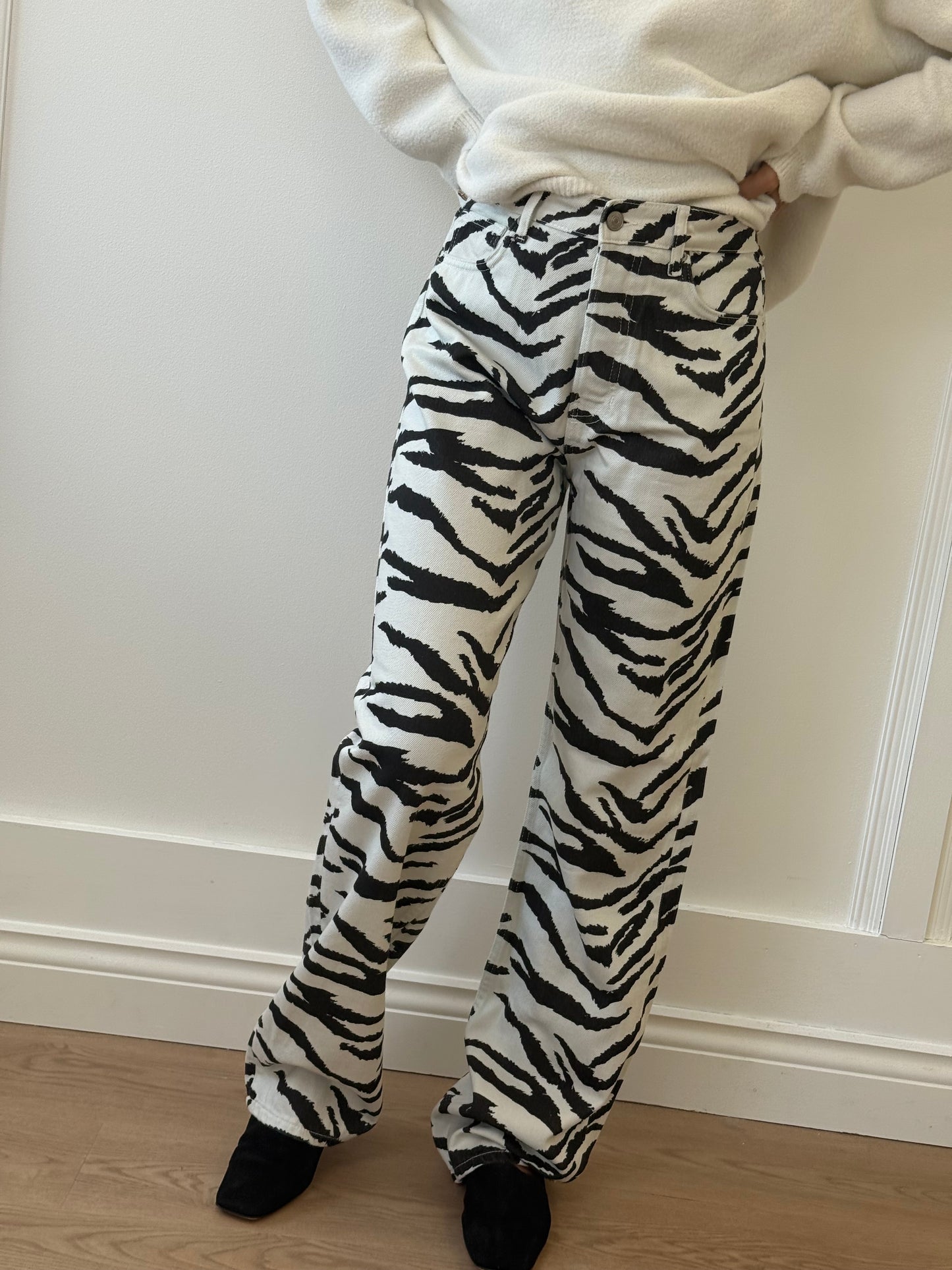 Reformation High-Rise Jean with Tiger Print (27)