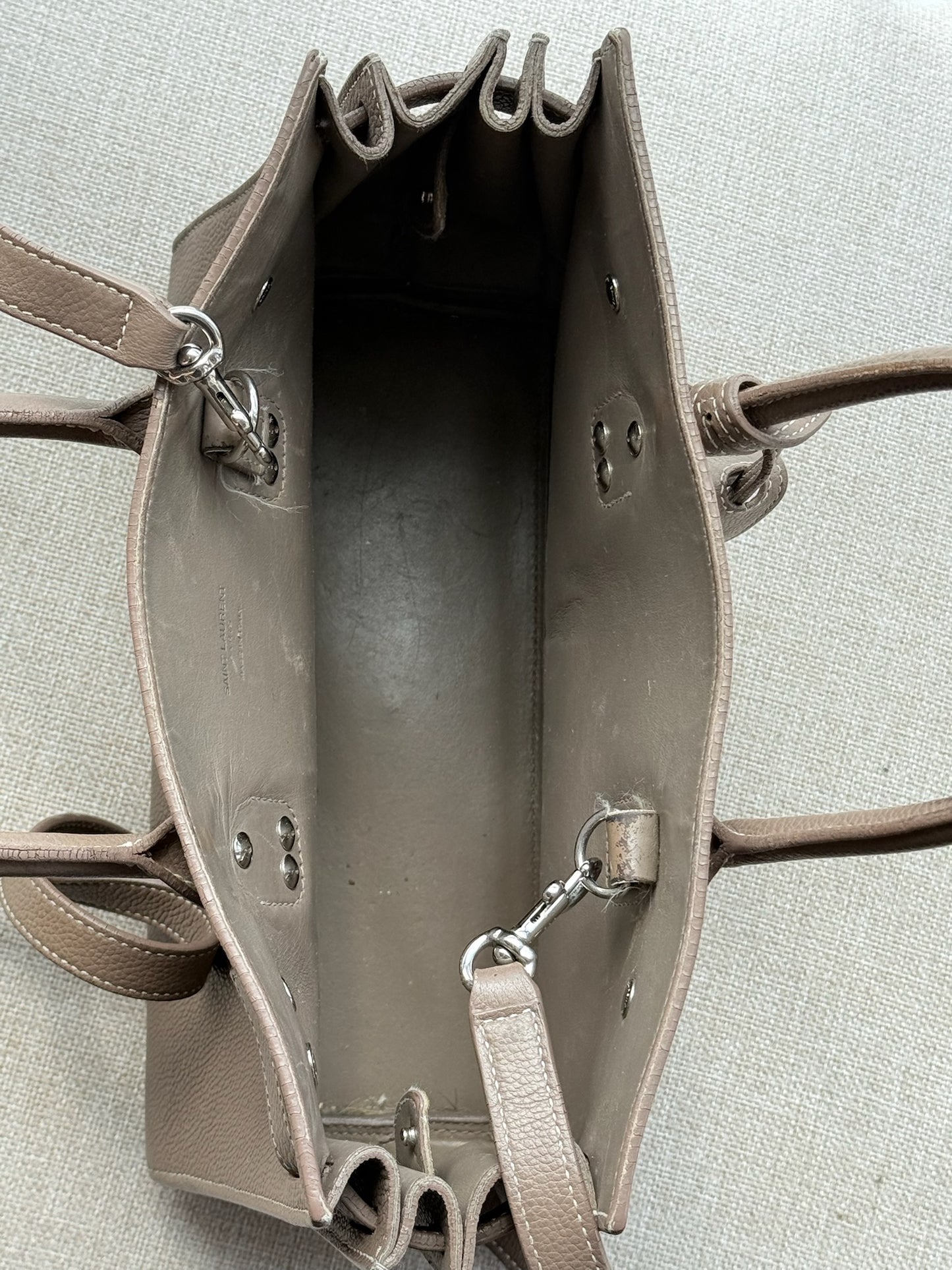 Saint Laurent Sac de Jour – Taupe Grained Leather