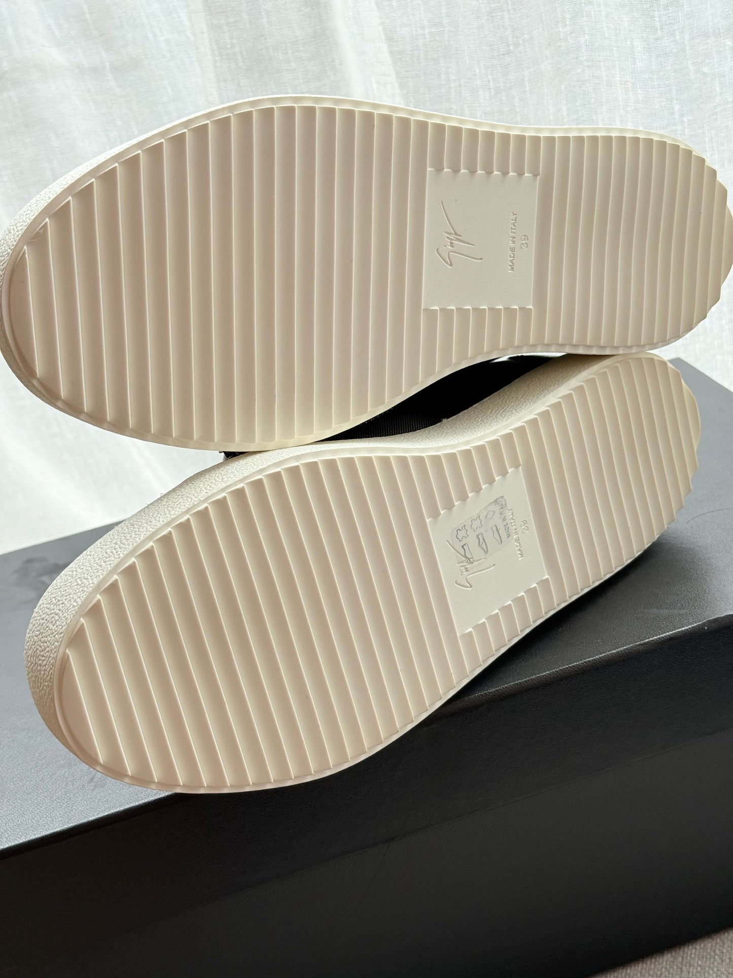 Giuseppe Zanotti “High May Shine” Sneakers – Size 6