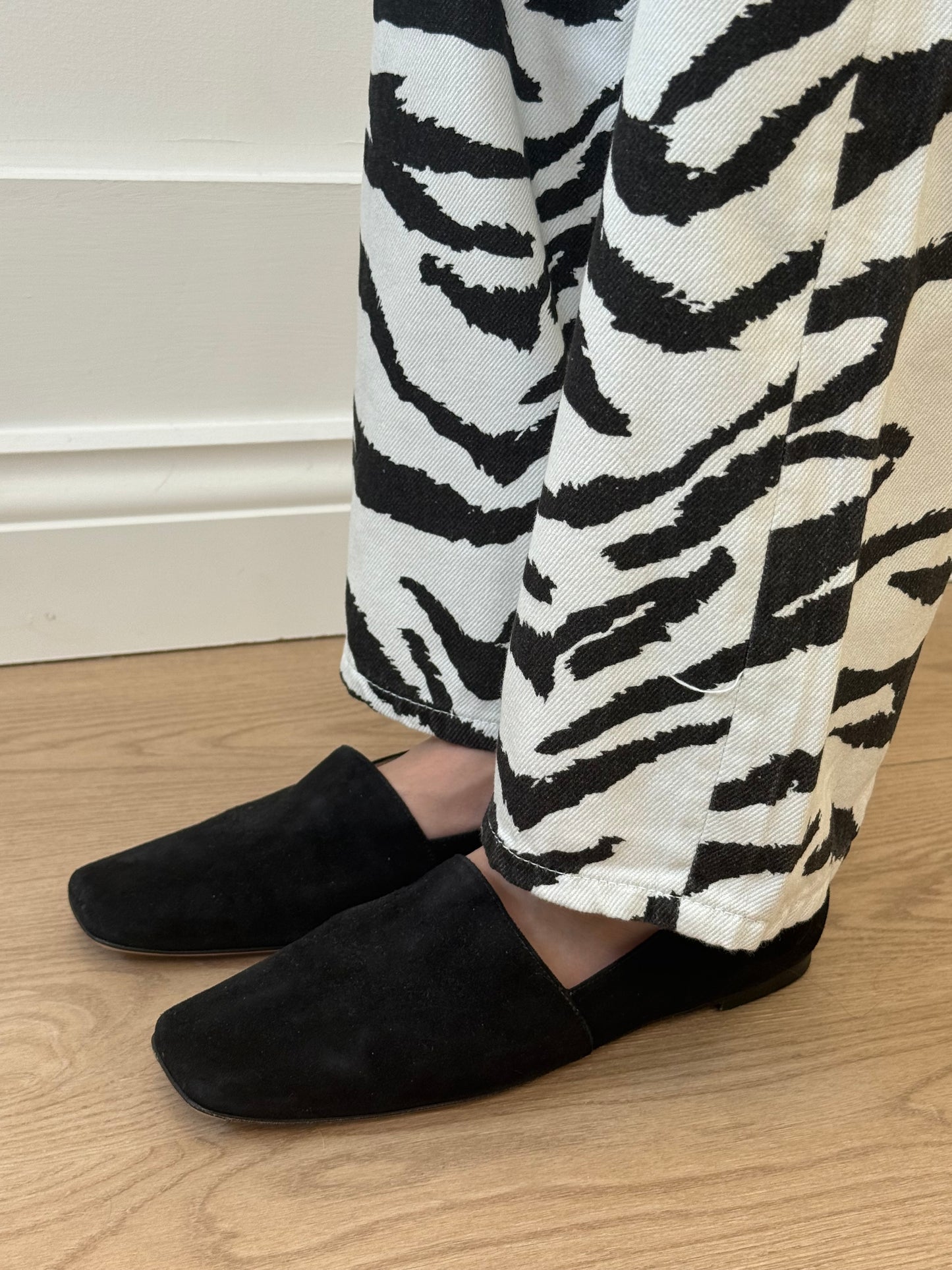 Reformation High-Rise Jean with Tiger Print (27)