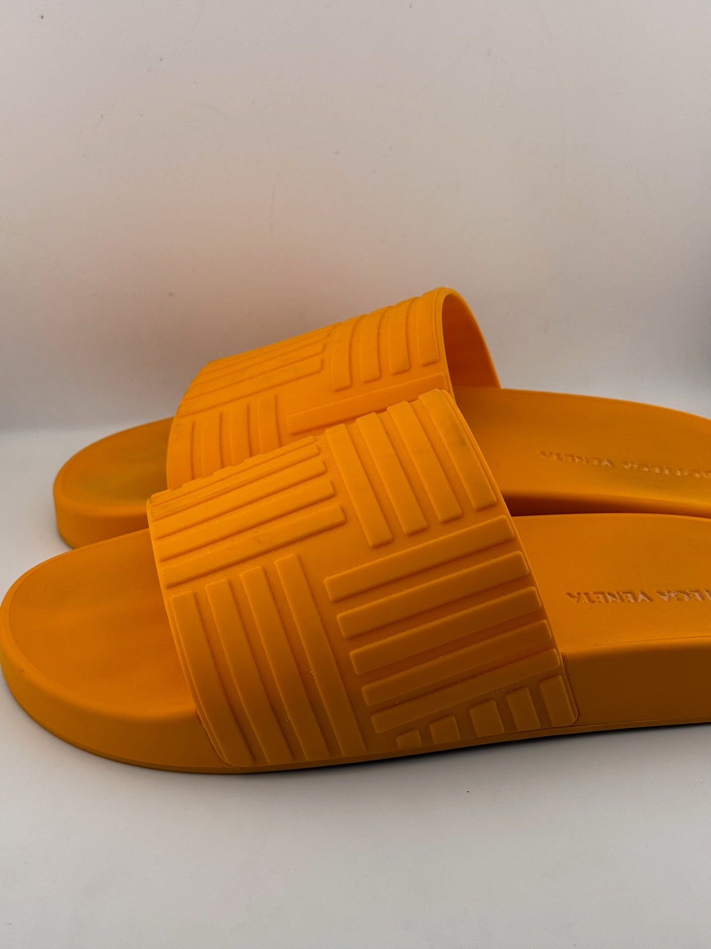 Bottega Veneta Rubber Slides (EUR 40)