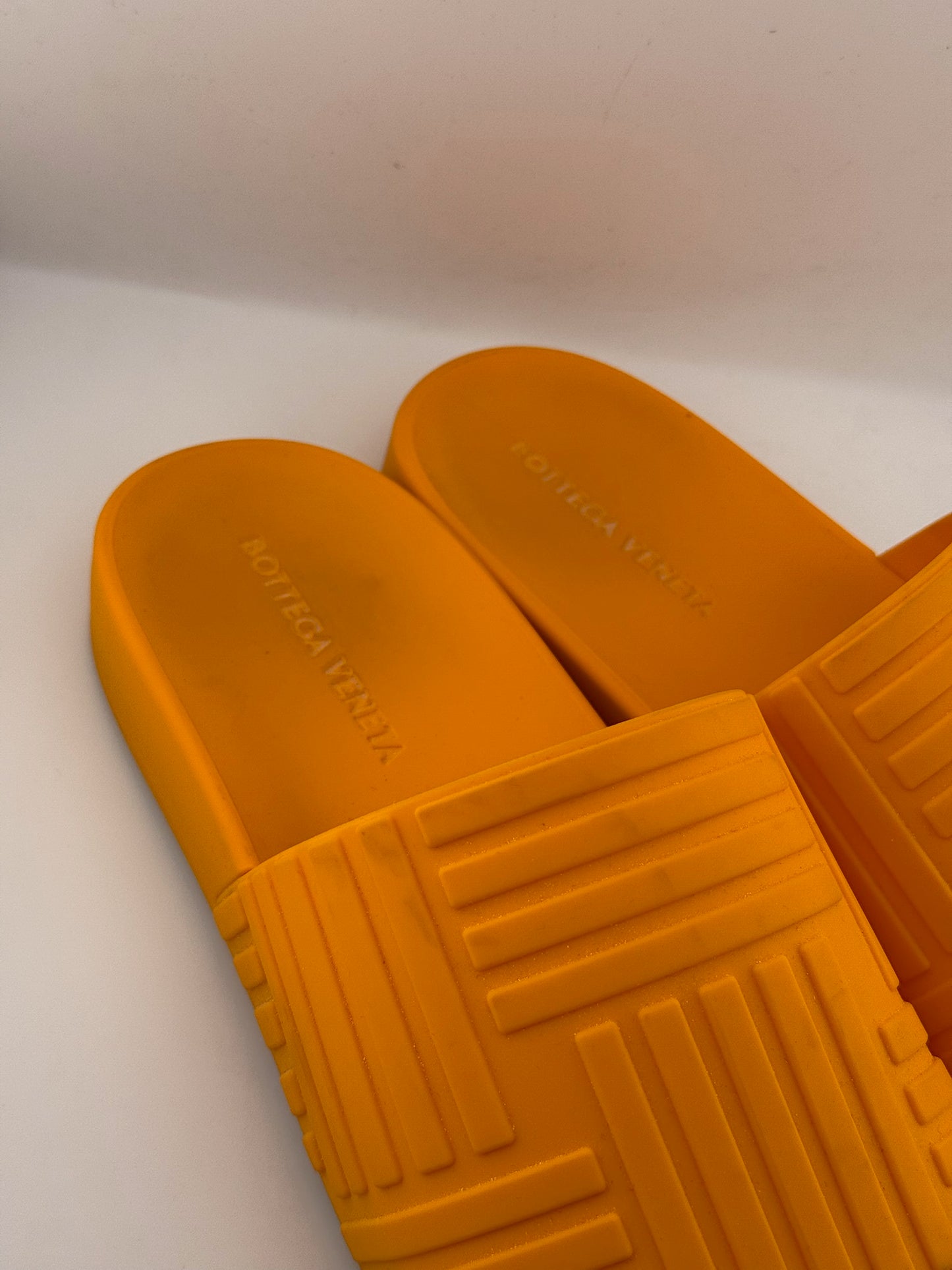 Bottega Veneta Rubber Slides (EUR 40)