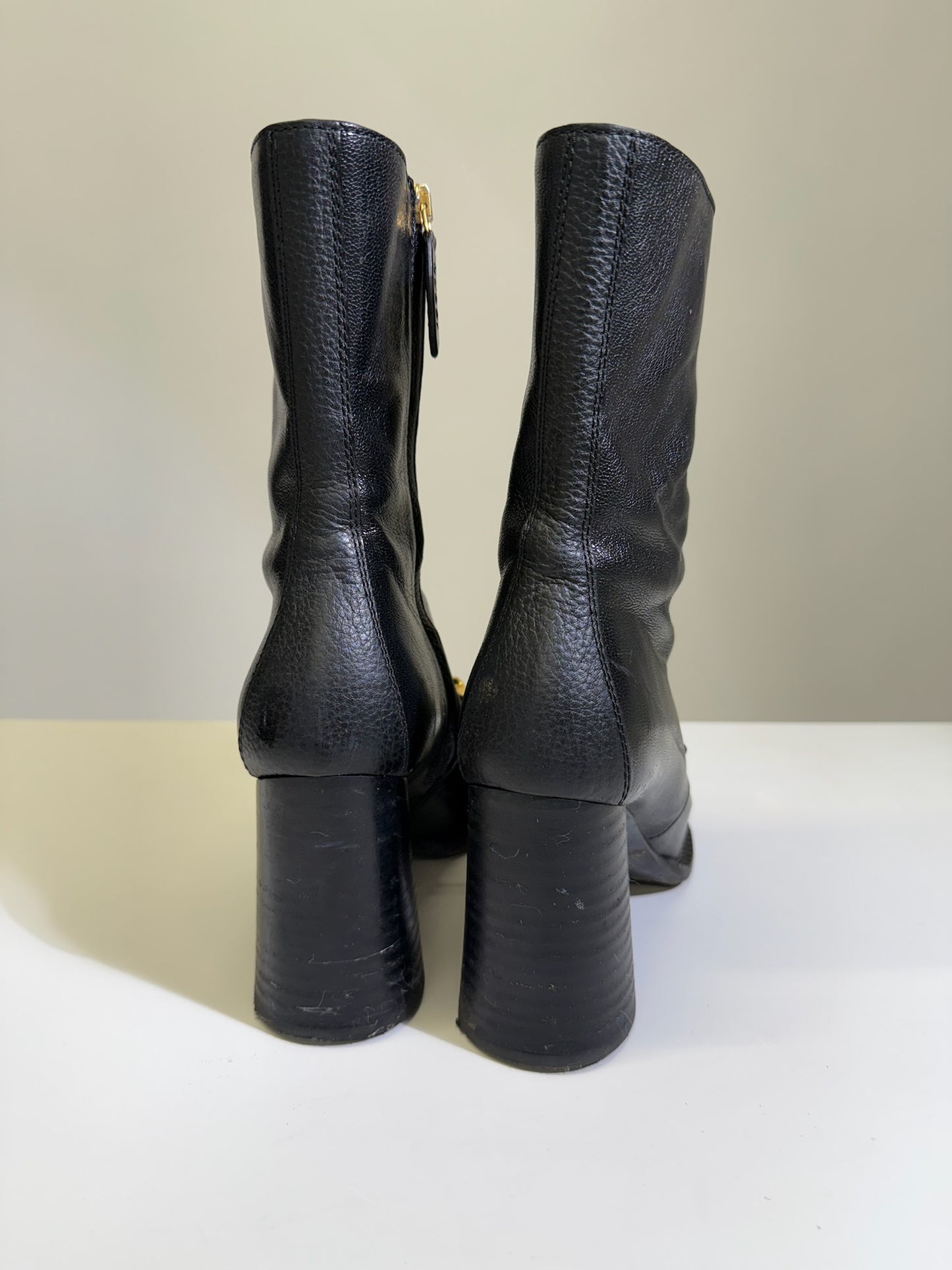 Gucci Leather Heeled Ankle Boots with Sylvie Chain 85 – Black (Size 38)