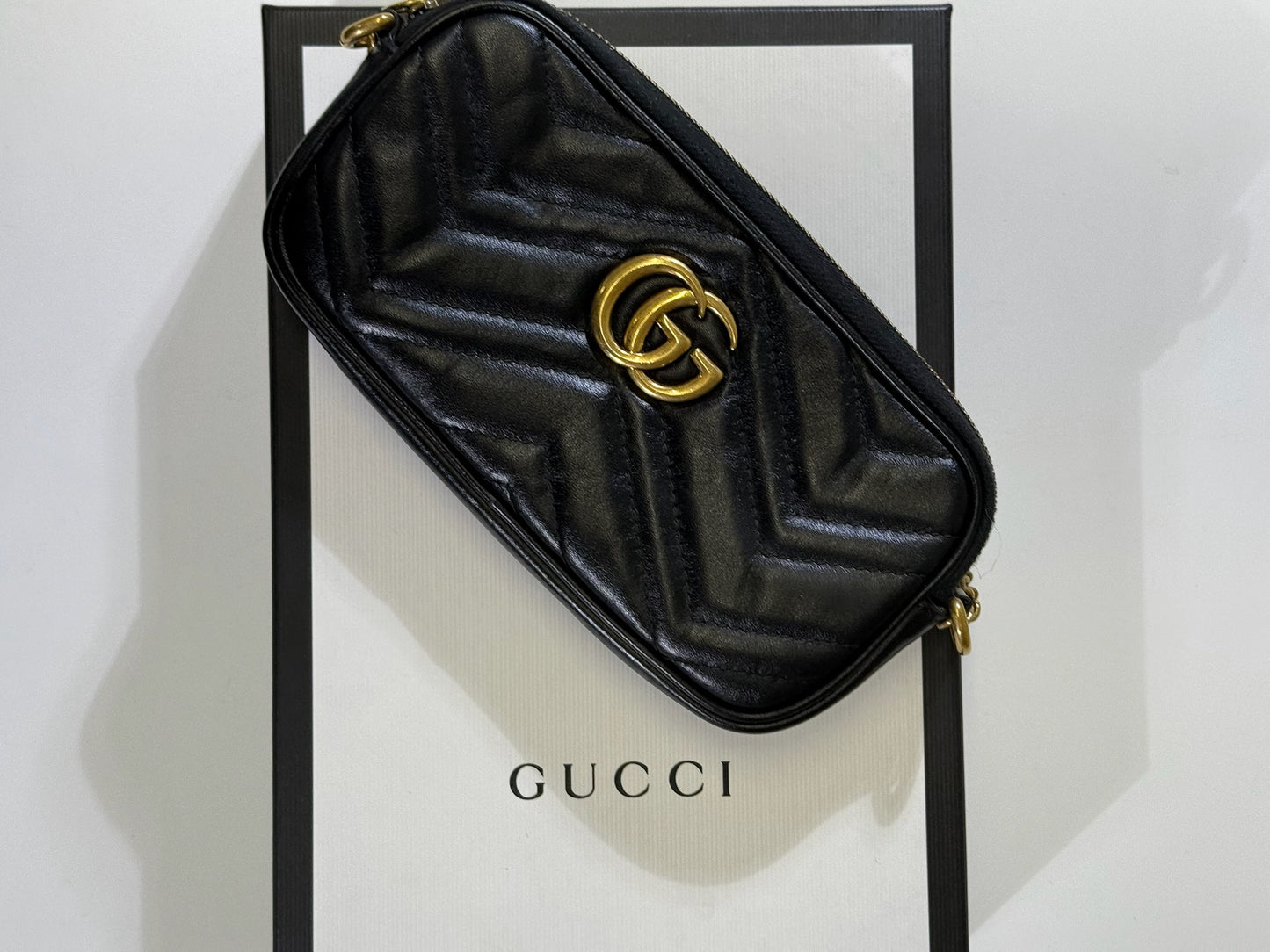 Gucci GG Marmont Single Zip Leather Crossbody Bag - Black