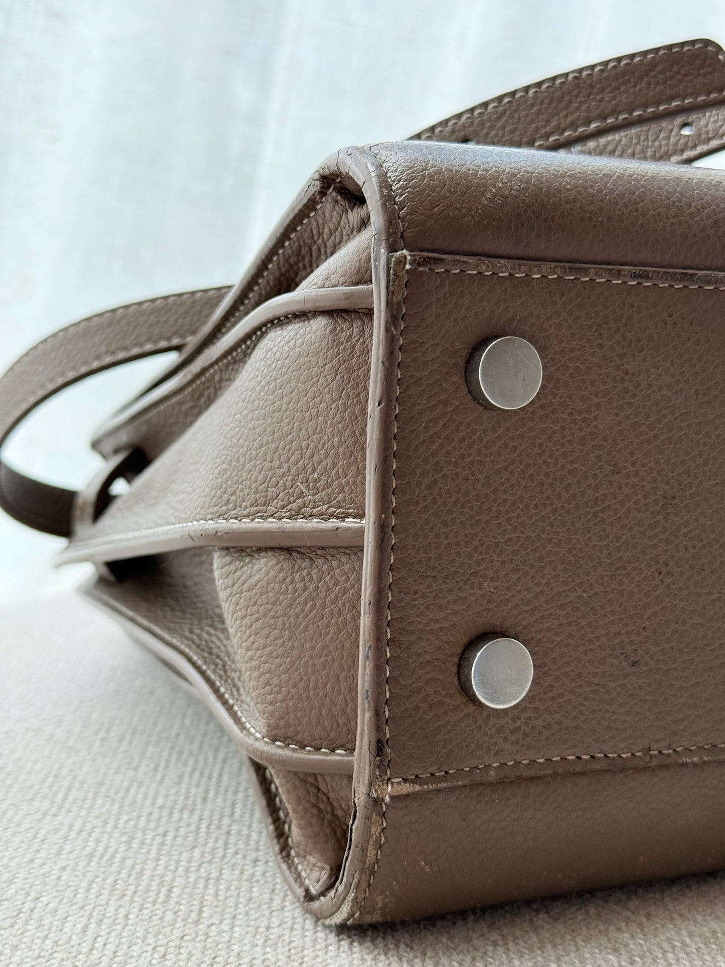 Saint Laurent Sac de Jour – Taupe Grained Leather