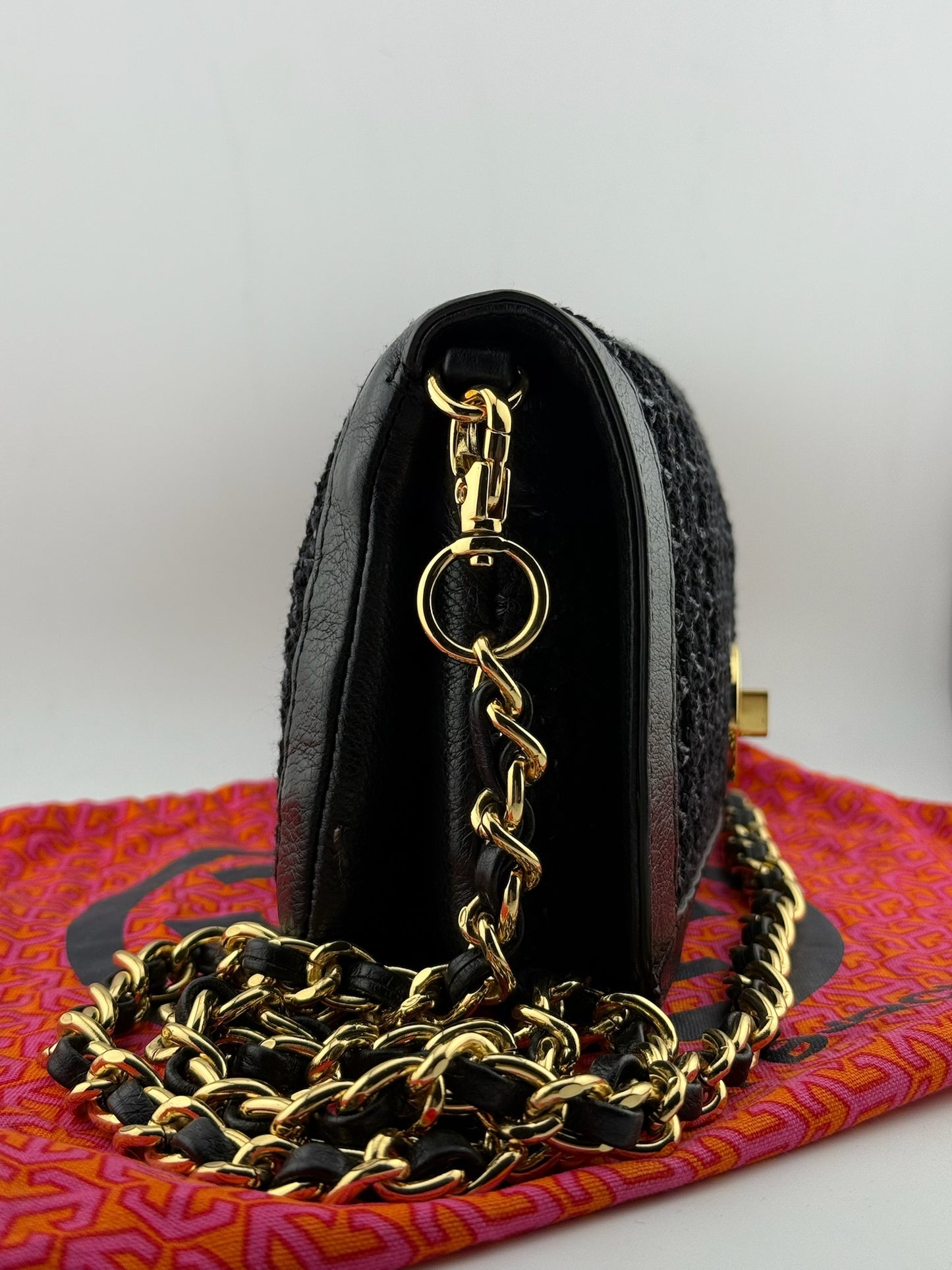 Tory Burch Woven Clutch with Cross Body Chain - Black (O/S)